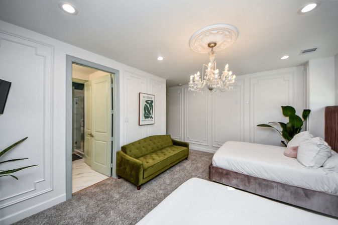 The Secret Garden HTX: Stylish 5 BR Home with Hot Tub, Chef, Massage & Mixology class image 56