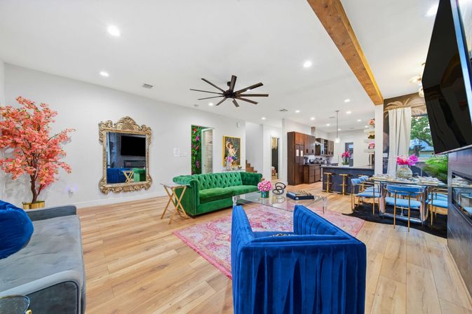 Bloom House: Floral-Themed Downtown Home with Hot Tub, Chef, Massage & Mixology Class image 77