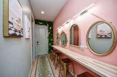 The Secret Garden HTX: Stylish 5 BR Home with Hot Tub, Chef, Massage & Mixology class image 23