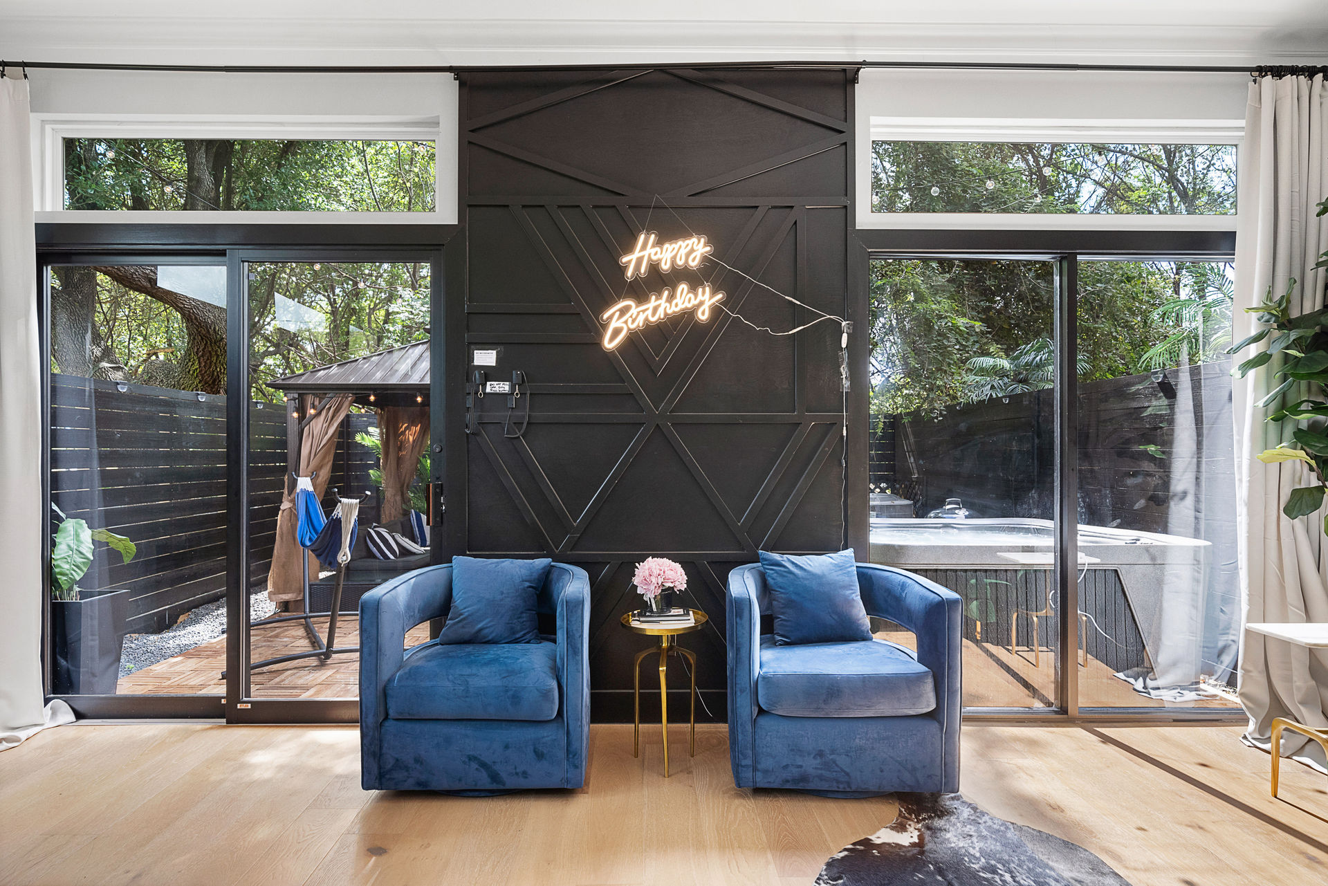 The Black House: Downtown Escape with Hot Tub, Chef, Stylish Decor, Massage & Mixology Class image 2