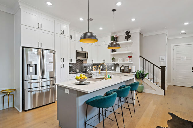 The Black House: Downtown Escape with Hot Tub, Chef, Stylish Decor, Massage & Mixology Class image 39