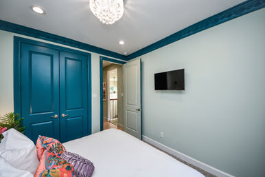 The Secret Garden HTX: Stylish 5 BR Home with Hot Tub, Chef, Massage & Mixology class image 46