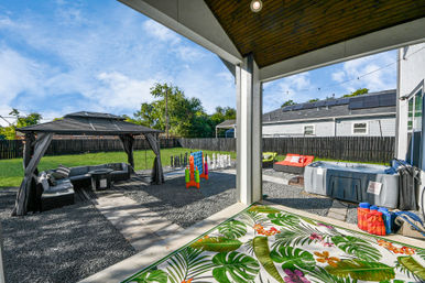 The Secret Garden HTX: Stylish 5 BR Home with Hot Tub, Chef, Massage & Mixology class image 5