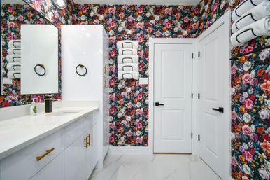 The Garden of Eden HTX: Insta-Worthy Home with Game Room, Hot Tub, Private Chef, Massage & Mixology Class image 47