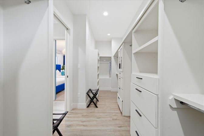 Bloom House: Floral-Themed Downtown Home with Hot Tub, Chef, Massage & Mixology Class image 55