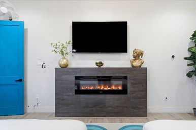 Bloom House: Floral-Themed Downtown Home with Hot Tub, Chef, Massage & Mixology Class image 65