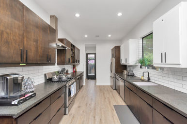 Bloom House: Floral-Themed Downtown Home with Hot Tub, Chef, Massage & Mixology Class image 66