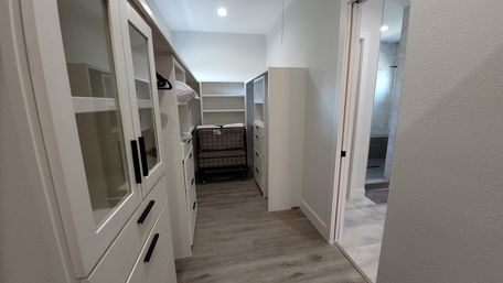 Bloom House: Floral-Themed Downtown Home with Hot Tub, Chef, Massage & Mixology Class image 29