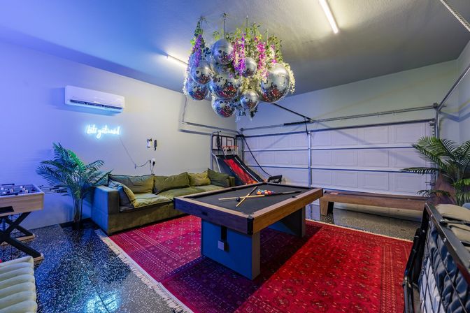 The Secret Garden HTX: Stylish 5 BR Home with Hot Tub, Chef, Massage & Mixology class image 60