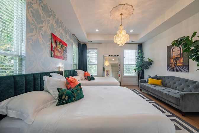 The Black House: Downtown Escape with Hot Tub, Chef, Stylish Decor, Massage & Mixology Class image 29