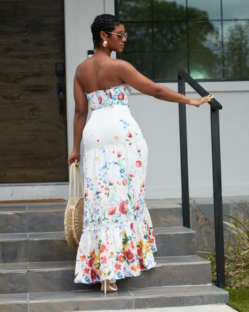 Bloom House: Floral-Themed Downtown Home with Hot Tub, Chef, Massage & Mixology Class image 8