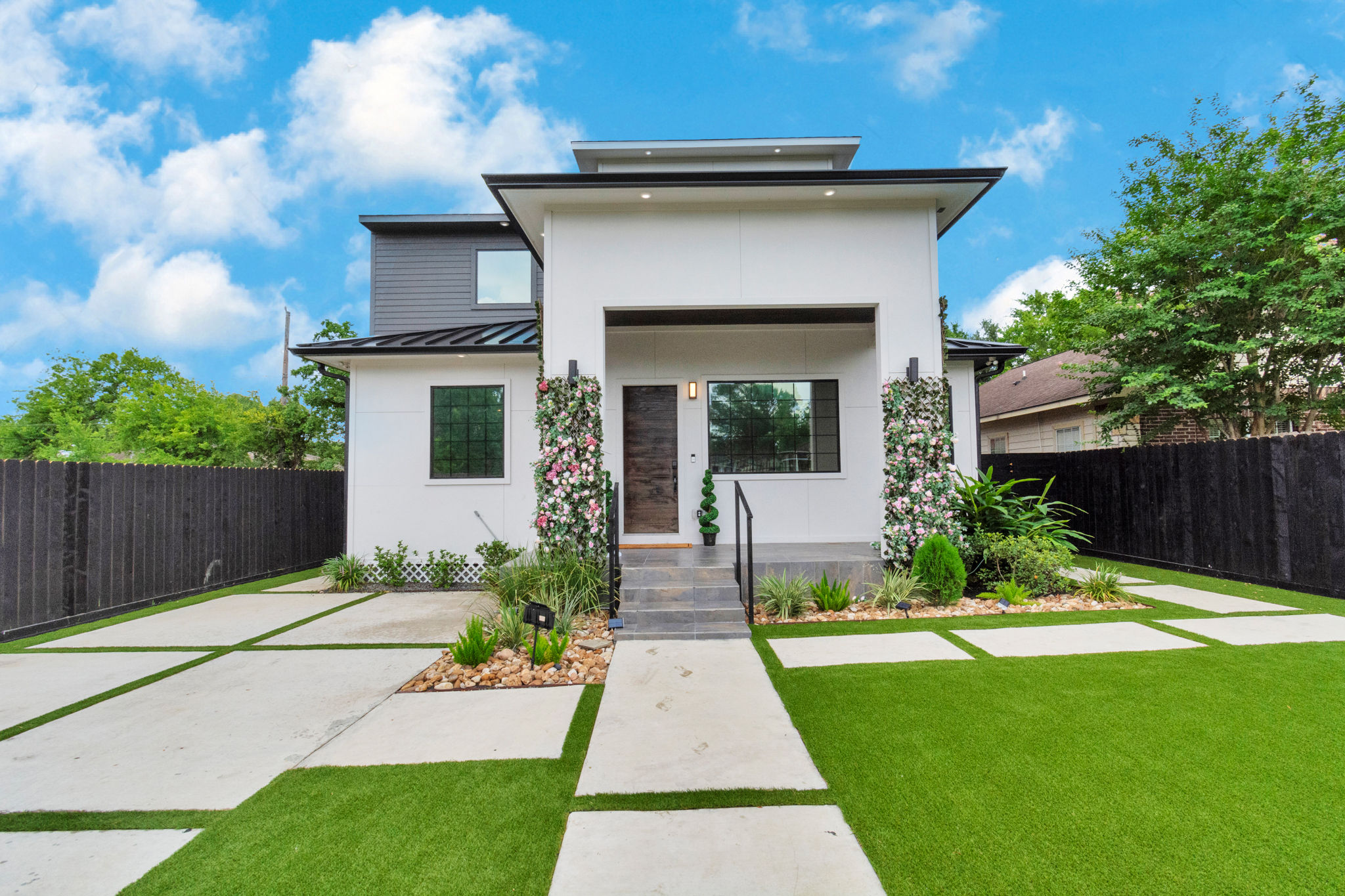 Bloom House: Floral-Themed Downtown Home with Hot Tub, Chef, Massage & Mixology Class image 4