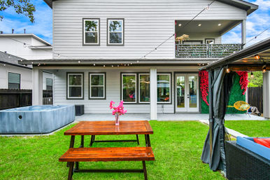 The Garden of Eden HTX: Insta-Worthy Home with Game Room, Hot Tub, Private Chef, Massage & Mixology Class image 53