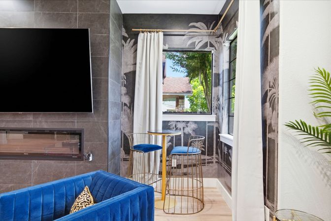 Bloom House: Floral-Themed Downtown Home with Hot Tub, Chef, Massage & Mixology Class image 58
