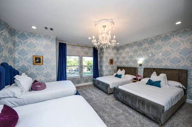 The Secret Garden HTX: Stylish 5 BR Home with Hot Tub, Chef, Massage & Mixology class image 44