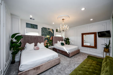 The Secret Garden HTX: Stylish 5 BR Home with Hot Tub, Chef, Massage & Mixology class image 52