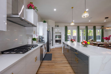 The Garden of Eden HTX: Insta-Worthy Home with Game Room, Hot Tub, Private Chef, Massage & Mixology Class image 26