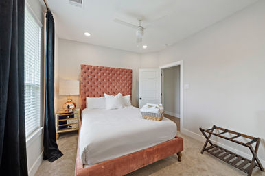 The Black House: Downtown Escape with Hot Tub, Chef, Stylish Decor, Massage & Mixology Class image 31