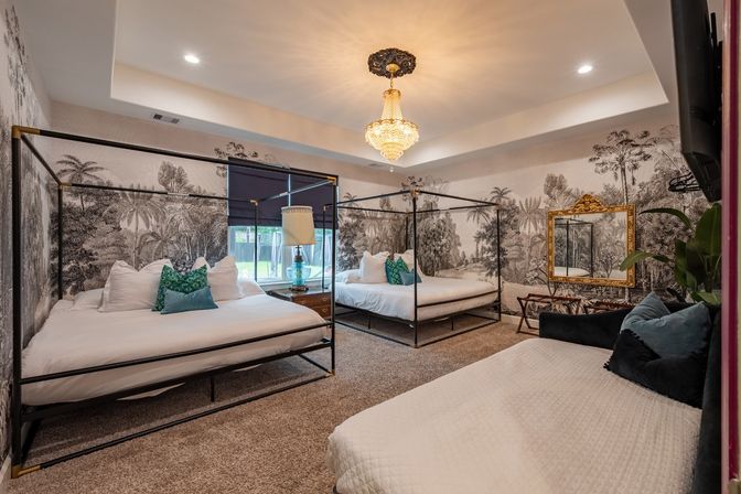 The Secret Garden HTX: Stylish 5 BR Home with Hot Tub, Chef, Massage & Mixology class image 51