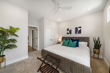 The Black House: Downtown Escape with Hot Tub, Chef, Stylish Decor, Massage & Mixology Class image 27