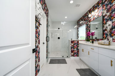 The Garden of Eden HTX: Insta-Worthy Home with Game Room, Hot Tub, Private Chef, Massage & Mixology Class image 45