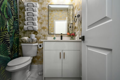 The Garden of Eden HTX: Insta-Worthy Home with Game Room, Hot Tub, Private Chef, Massage & Mixology Class image 38