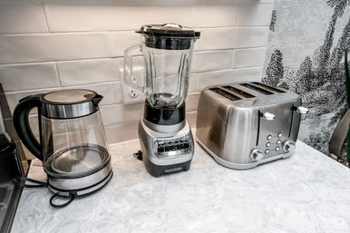 The Secret Garden HTX: Stylish 5 BR Home with Hot Tub, Chef, Massage & Mixology class image 20