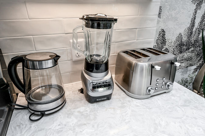 The Secret Garden HTX: Stylish 5 BR Home with Hot Tub, Chef, Massage & Mixology class image 20