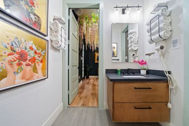 Bloom House: Floral-Themed Downtown Home with Hot Tub, Chef, Massage & Mixology Class image 60