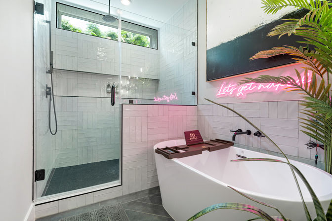 The Black House: Downtown Escape with Hot Tub, Chef, Stylish Decor, Massage & Mixology Class image 7