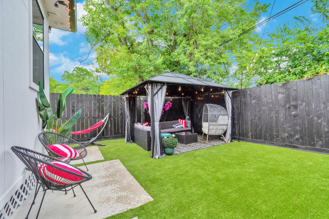 Bloom House: Floral-Themed Downtown Home with Hot Tub, Chef, Massage & Mixology Class image 51