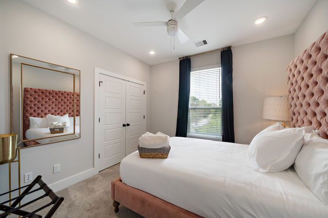 The Black House: Downtown Escape with Hot Tub, Chef, Stylish Decor, Massage & Mixology Class image 32