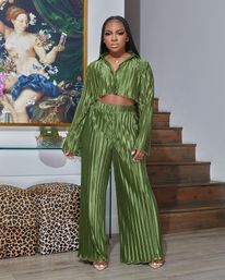 Bloom House: Floral-Themed Downtown Home with Hot Tub, Chef, Massage & Mixology Class image 17