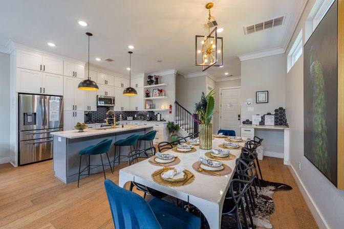 The Black House: Downtown Escape with Hot Tub, Chef, Stylish Decor, Massage & Mixology Class image 23