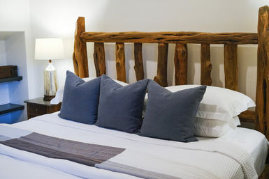 The Winchester Lodge: Boutique Hill Country Stay Just One Block from Main Street image 21
