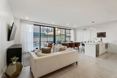 Modern Condo: 2-5 Bedroom Units in Downtown, steps from the French Quarter with full kitcken image 1