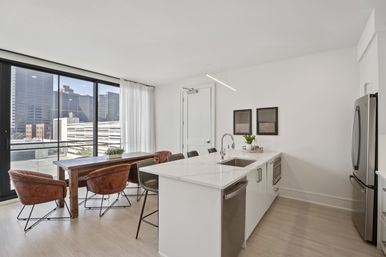 Modern Condo: 2-5 Bedroom Units in Downtown, steps from the French Quarter with full kitcken image 6