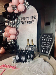 NOLA Bachelorette Decoration Basic Package image 15