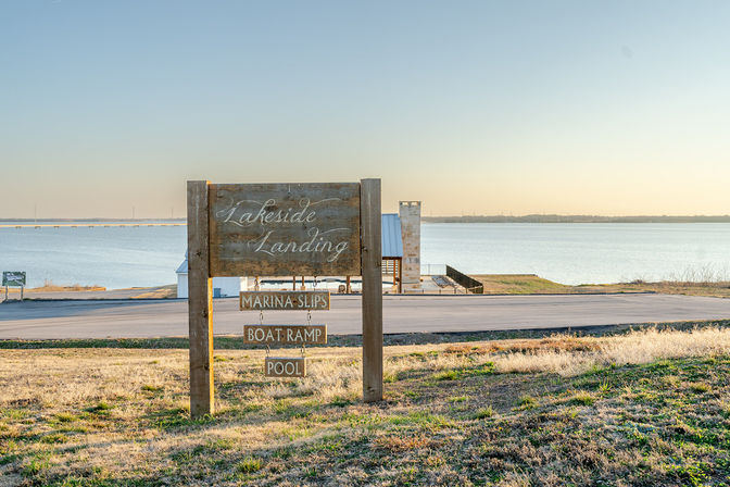 Modern Lake House with Community Pool Near Richland Chambers Reservoir — one of East Texas’s premier outdoor destinations. image 9