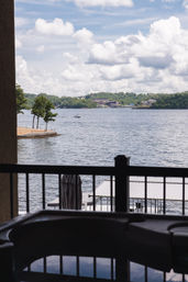 Lake Ozark Estate, Waterfront Villa near Lake of the Ozarks, Missouri image 8