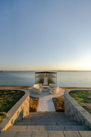 Modern Lake House with Community Pool Near Richland Chambers Reservoir — one of East Texas’s premier outdoor destinations. image 11