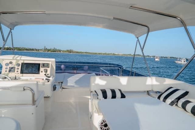 Private Yacht Rental Miami — 70ft Ferretti with Skyline Views image 4