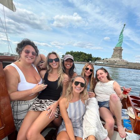 Private Daytime Sailing Charter with Statue of Liberty Views & BYOB image 1