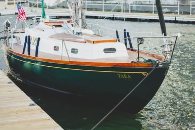 Private Daytime Sailing Charter with Statue of Liberty Views & BYOB image 9