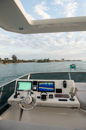 One & Only Private Yacht Experience image 11