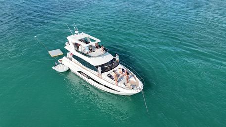 One & Only Private Yacht Experience image 5