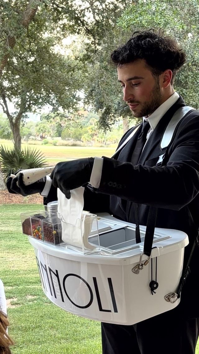 Luxury Roaming Cannoli Service image 4