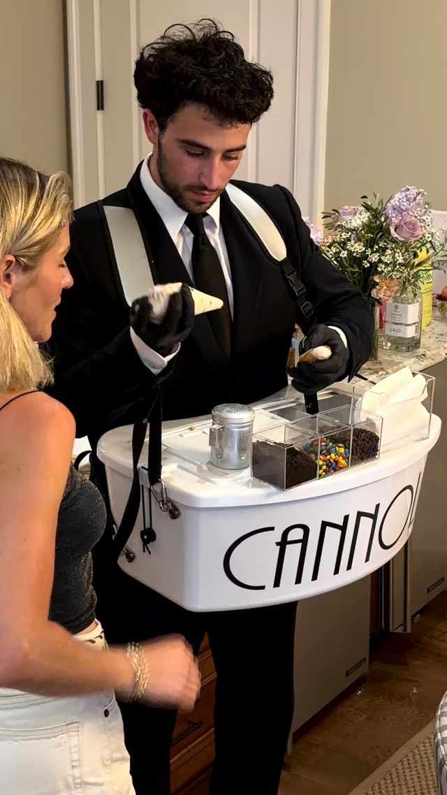 Luxury Roaming Cannoli Service image 3