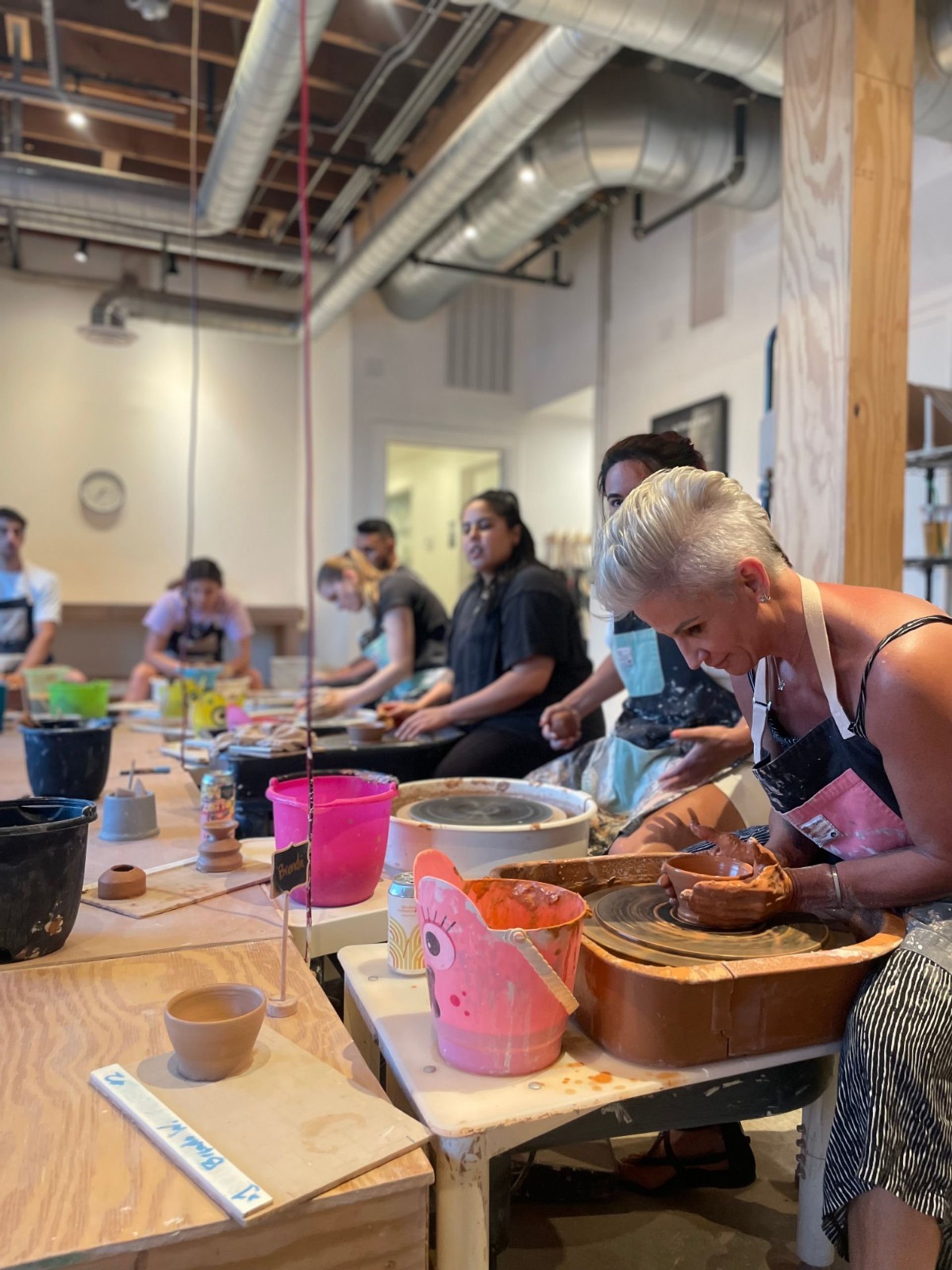 Learn to throw on the pottery wheel image 1