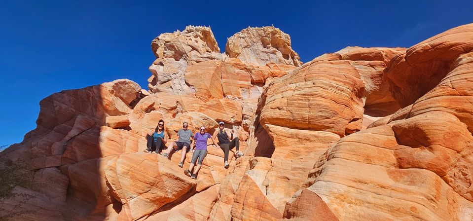 Valley of Fire Desert Hiking Escape image 10